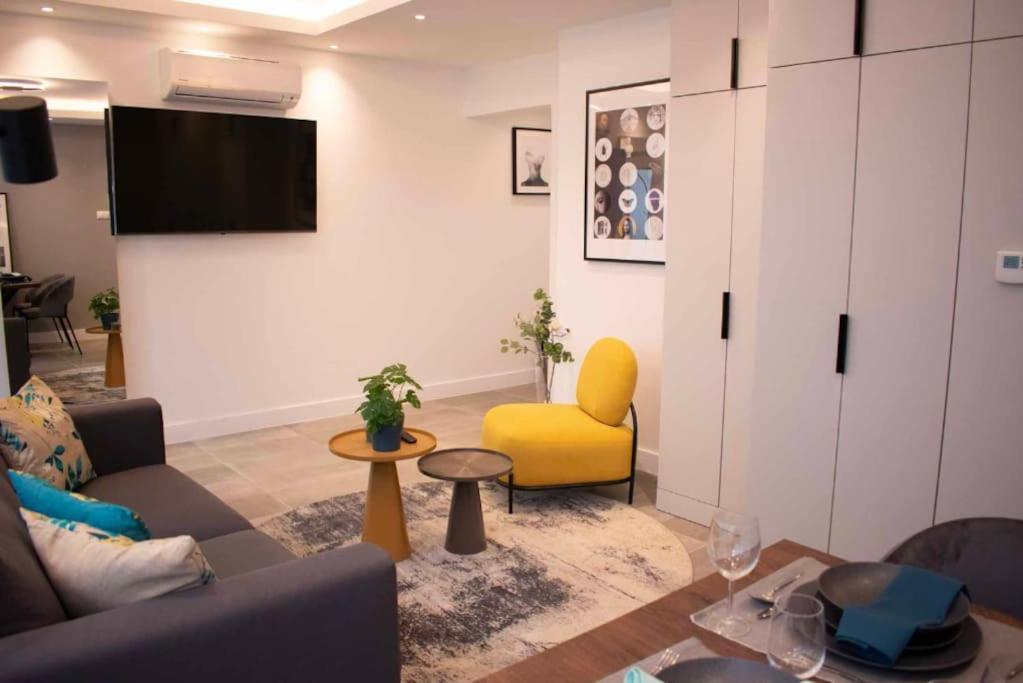 Luxury Cozy 2 Bdr Downtown Apt.2 บูดาเปสต์ ภายนอก รูปภาพ